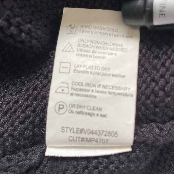 Vince Black Rayon Knit Folded Scoop Tunic Sweater, size Medium - Picture 10 of 12